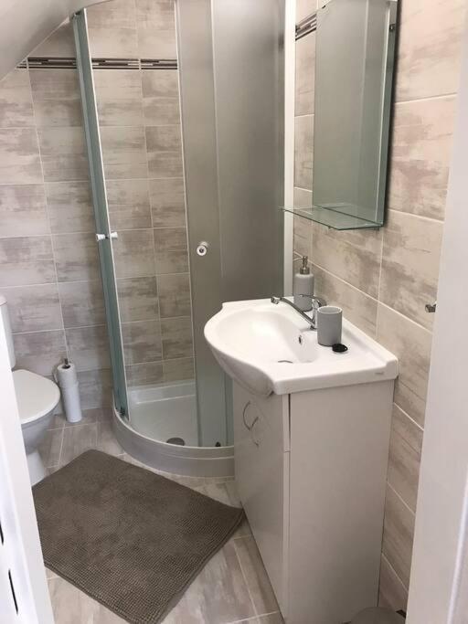 Apartment Diana Hostka  Экстерьер фото